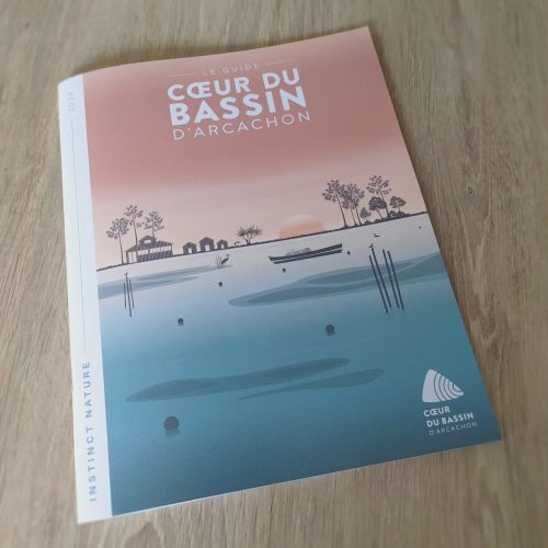Couverture du guide touristique pour l'Office de Tourisme Coeur du Bassin
