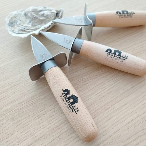 Gravure sur couteau à huitre pour la boutique de l'Office de Tourisme Coeur du Bassin d'Arcachon