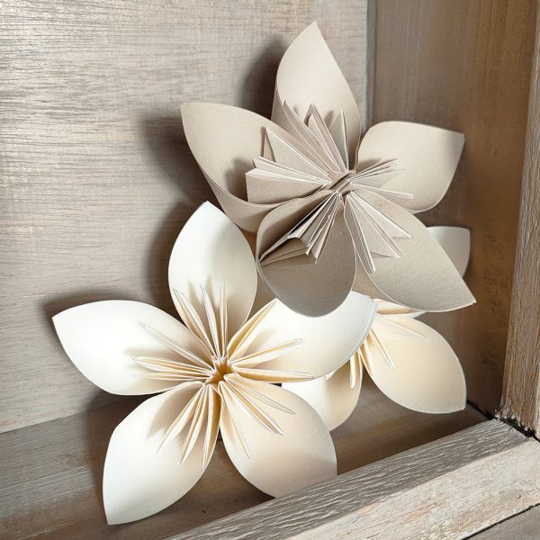 fleur en papier origami DIY